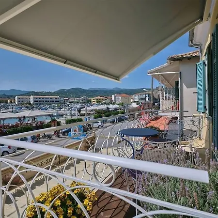 Marina View *